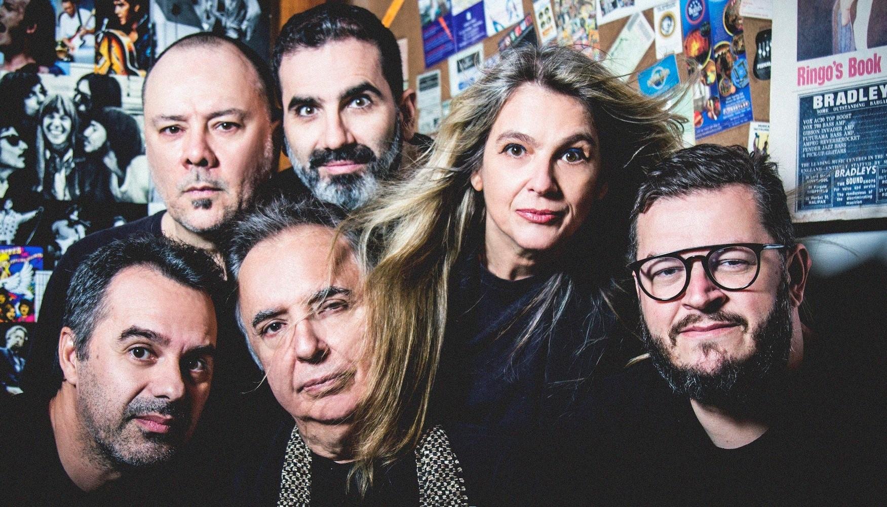 Os Mutantes tocam seu cl&aacute;ssicos em Porto Alegre, dia 22 de outubro