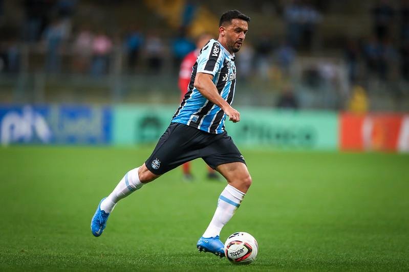 Edilson deve ficar &agrave; disposi&ccedil;&atilde;o no Gr&ecirc;mio