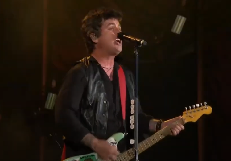 O show de Green Day no Rock in Rio reservou momentos marcantes