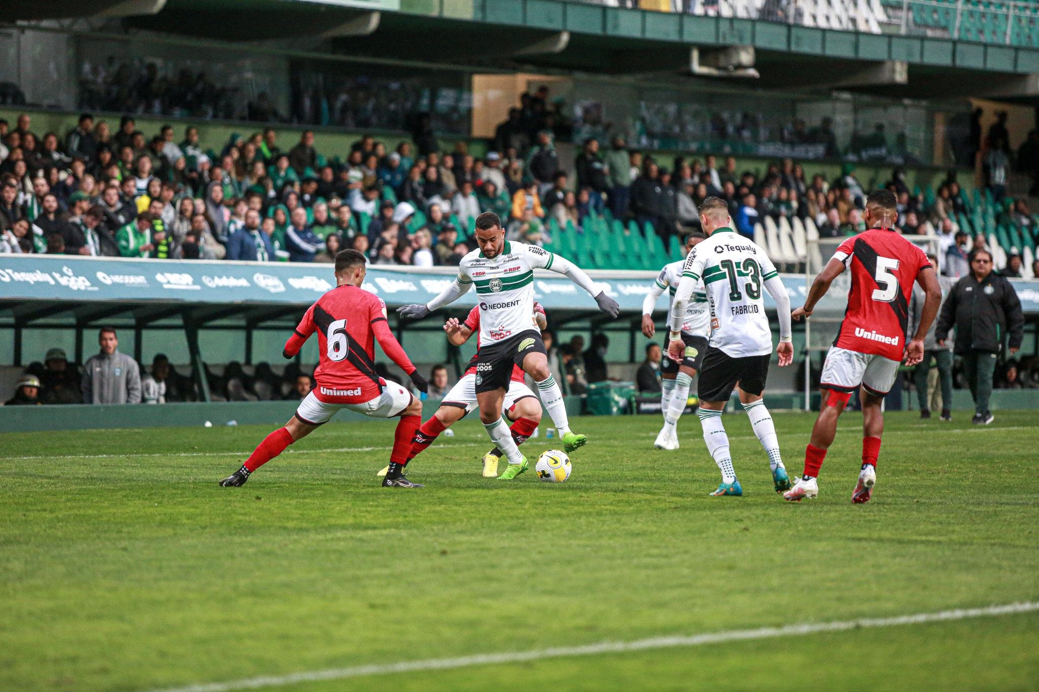 Time paranaense vai lutar at&eacute; o fim contra rebaixamento