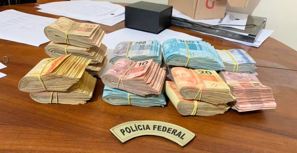 Cerca de 130 contas banc&aacute;rias tamb&eacute;m foram bloqueadas