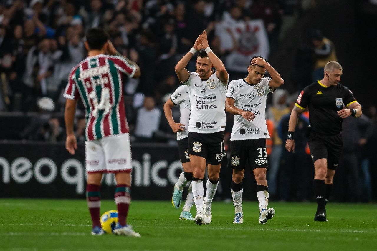 Giuliano marcou em vit&oacute;ria do Corinthians sobre o Fluminense
