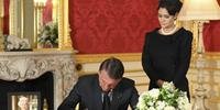 Presidente da República prestou condolências à família real e falou sobre o que espera de conversa com rei Charles III