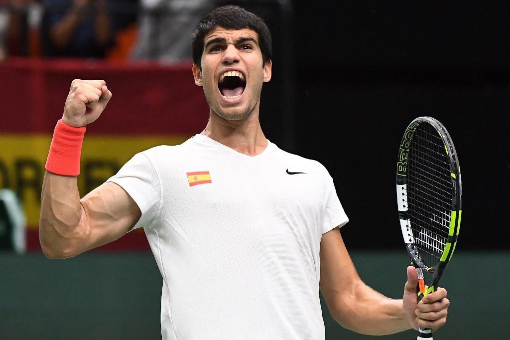 Alcaraz leva a Espanha &agrave;s quartas da final da Copa Davis