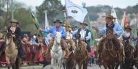 Desfiles de cavaleiros no dia 20 de setembro são considerados um dos símbolos tradicionalista