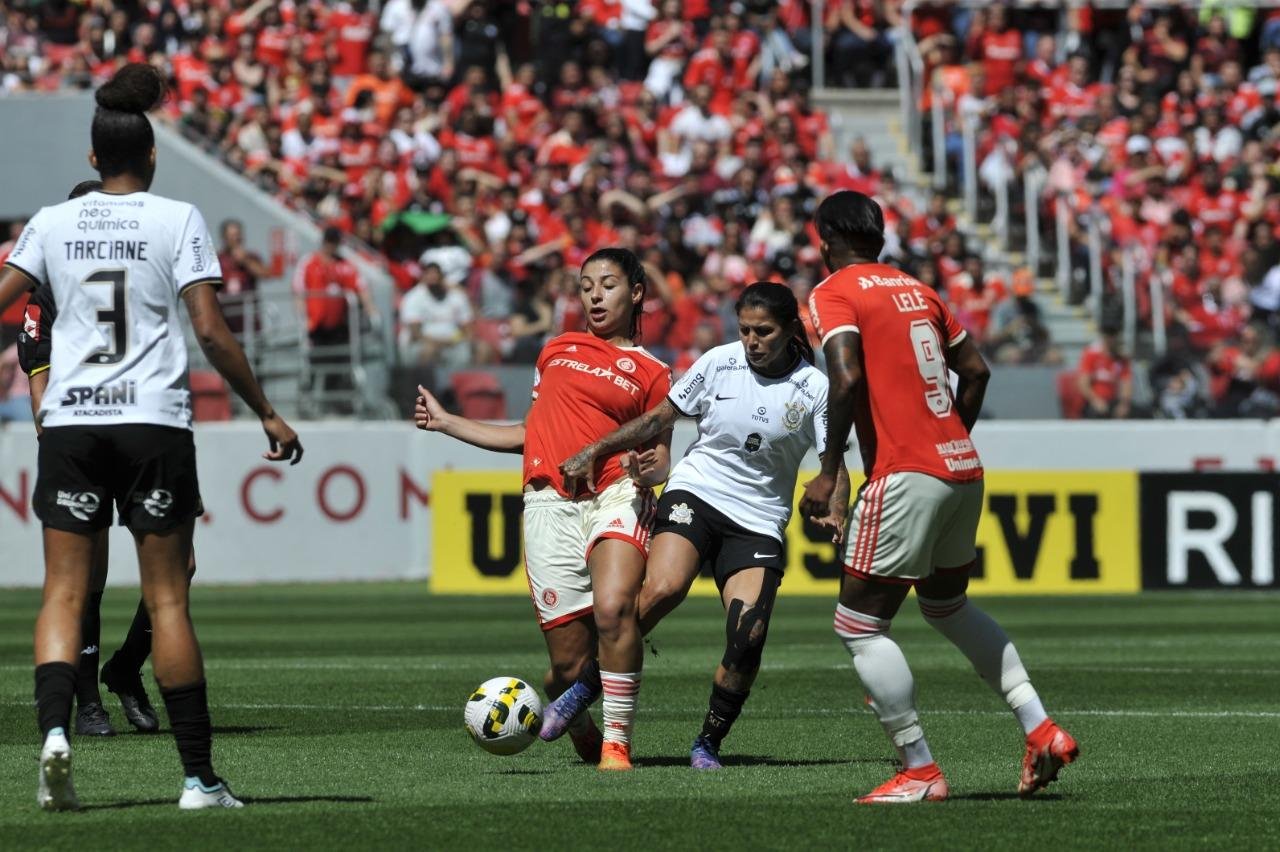 Primeiro jogo da decis&atilde;o ocorreu no Beira-Rio no &uacute;ltimo domingo