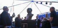 Grêmio inaugura busto de Lupicínio Rodrigues na Arena