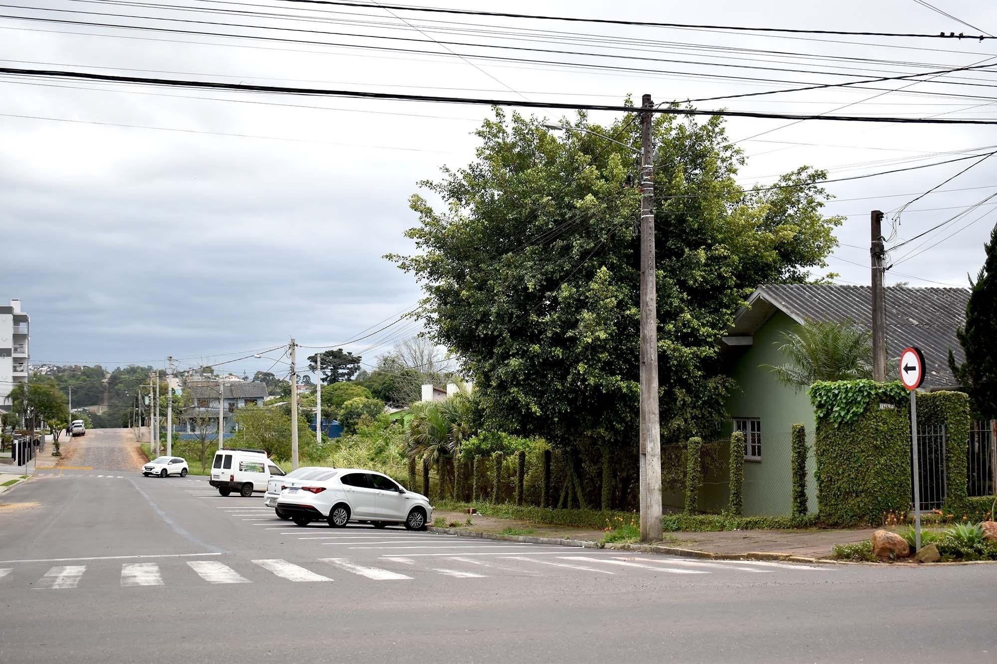 Via tamb&eacute;m receber&aacute; estacionamento obl&iacute;quo, aumentando o n&uacute;mero de vagas