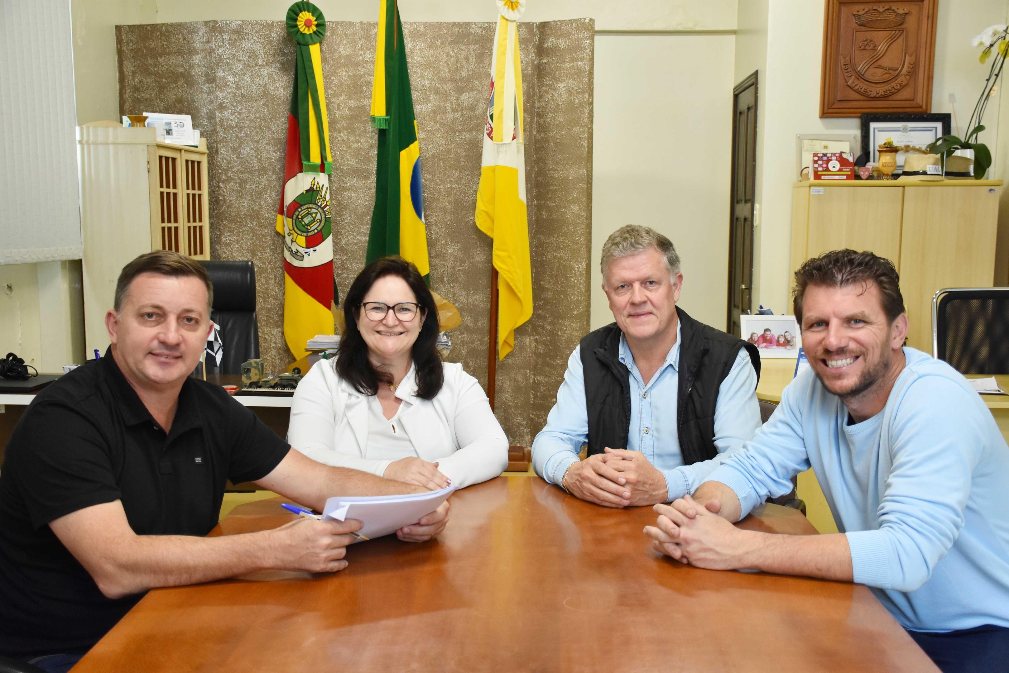 A oficializa&ccedil;&atilde;o da destina&ccedil;&atilde;o dos recursos ocorreu no gabinete do chefe do Poder Executivo