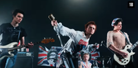 Ao contar a história da criação da banda de punk rock Sex Pistols, Boyle e Craig Pearce, que escreveram todos os episódios, mostram uma Inglaterra decadente, com jovens igualmente perdidos