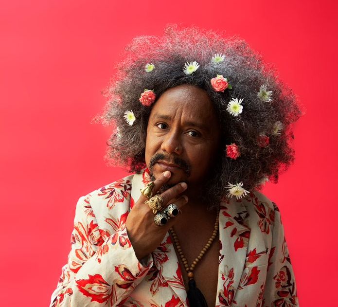 &Aacute;lbum "Vestido de Amor" &eacute; o primeiro trabalho do artista concebido fora do Brasil