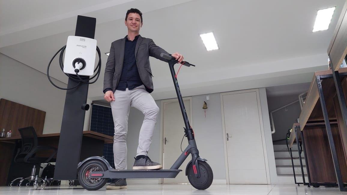 Eli&eacute;zer Brazil, um dos idealizadores do evento, diz que o movimento visa conhecer as op&ccedil;&otilde;es e tecnologias para a mobilidade el&eacute;trica