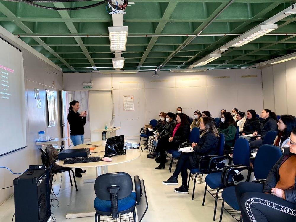 A capacita&ccedil;&atilde;o de 20h contempla cinco turmas que ter&atilde;o aulas at&eacute; 7 de dezembro