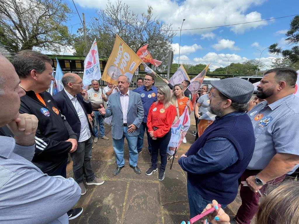 Vieira da Cunha esteve em ato de desagravo em Novo Hamburgo.
