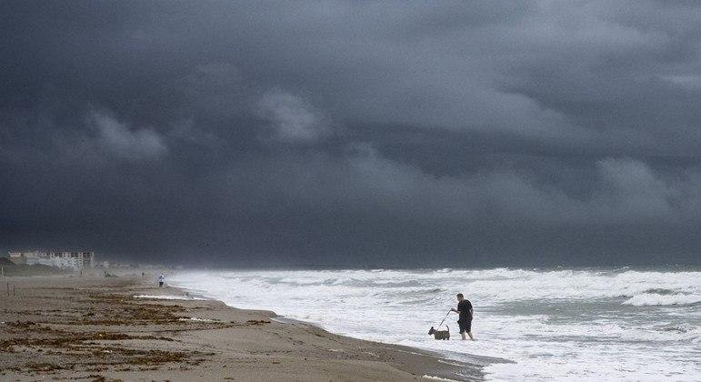 Regi&otilde;es da Fl&oacute;rida podem chegar a enfrentar 600 mm de chuva