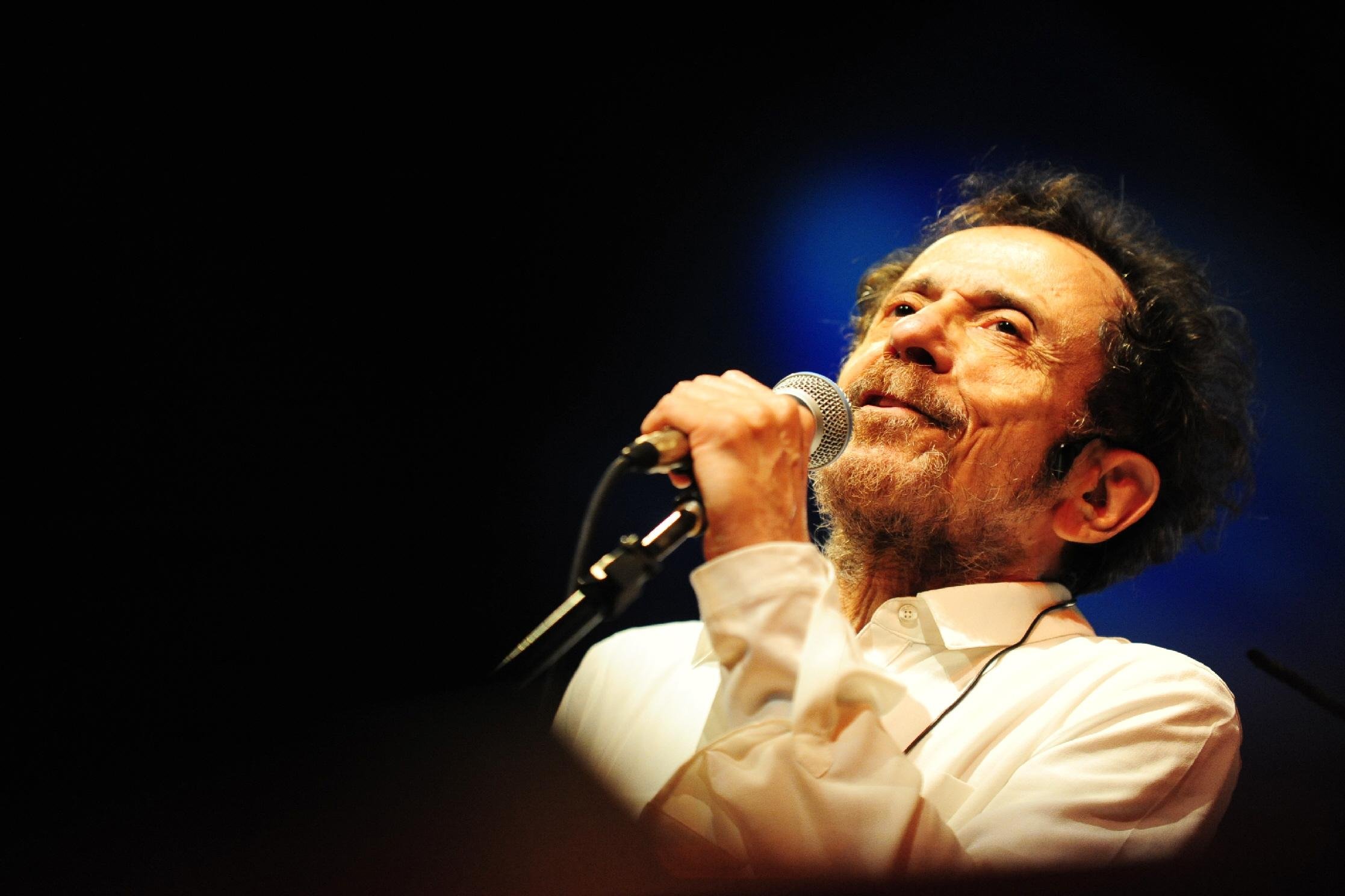O artista Tom Z&eacute; em uma de suas passagens por Porto Alegre