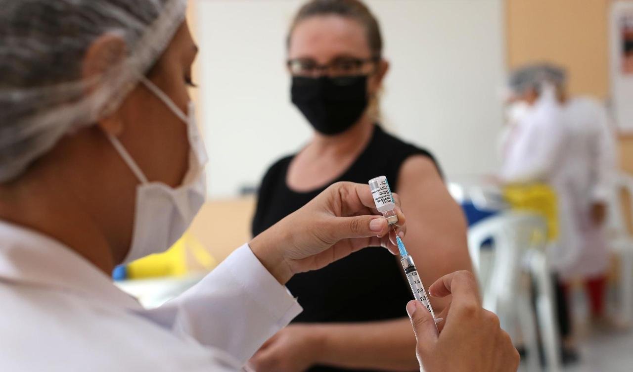 Munic&iacute;pio recebeu uma nova remessa de doses que j&aacute; foram distribu&iacute;das nos postos de sa&uacute;de