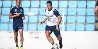 Rodrigo Ferreira e Nicolas serão os laterais do Grêmio no Maranhão