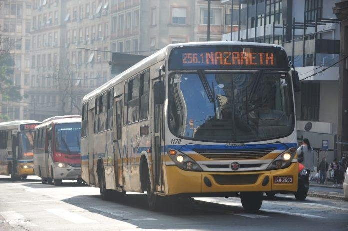 &Ocirc;nibus v&atilde;o funcionar com sistema de passe livre sem restri&ccedil;&otilde;es neste domingo