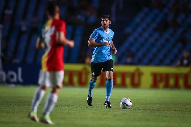 Kannemann est&aacute; fora da partida contra o Sampaio Corr&ecirc;a