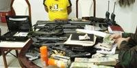 Criminoso foi preso com fuzis, pistolas, munição e 10 mil dólares em 2019 no Paraguai
