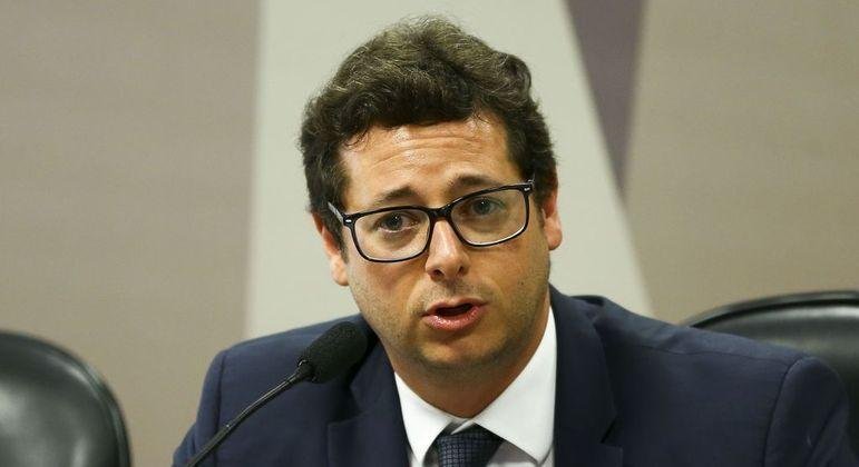 Coordenador de campanha de Bolsonaro criticou institutos de pesquisas