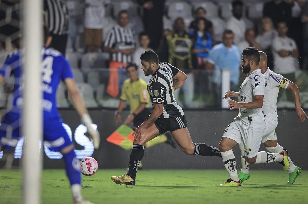 Hulk foi decisivo na vit&oacute;ria do Galo