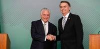 O ex-presidente Michel Temer (MDB) e presidente Jair Bolsonaro (PL)