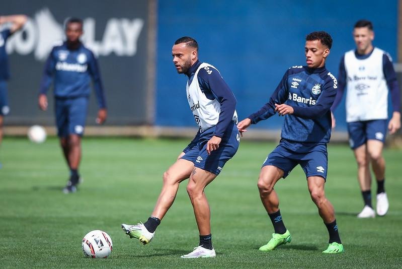 Guilherme pode perder posi&ccedil;&atilde;o no ataque do Gr&ecirc;mio