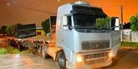 Caminhão roubado foi recuperado no Paraguai