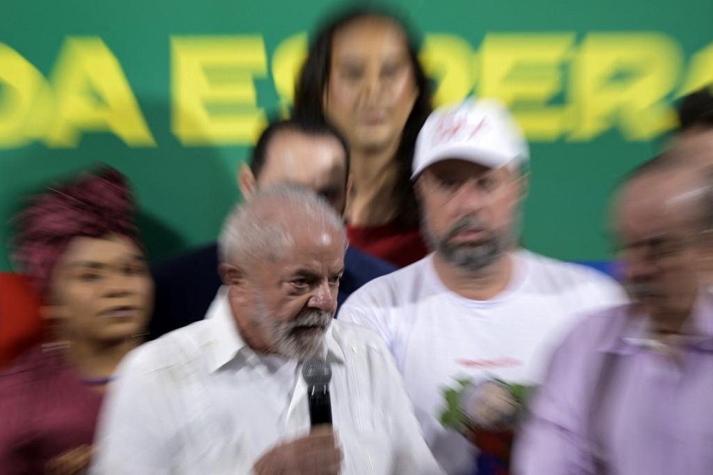 Candidato pede que advers&aacute;rio seja multado