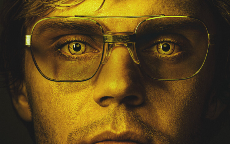 Dahmer foi preso em 1991, e uma das pe&ccedil;as chaves para que isso ocorresse foram as liga&ccedil;&otilde;es de Glenda Cleveland, sua vizinha, que na s&eacute;rie da Netflix &eacute; interpretada por Niecy Nash