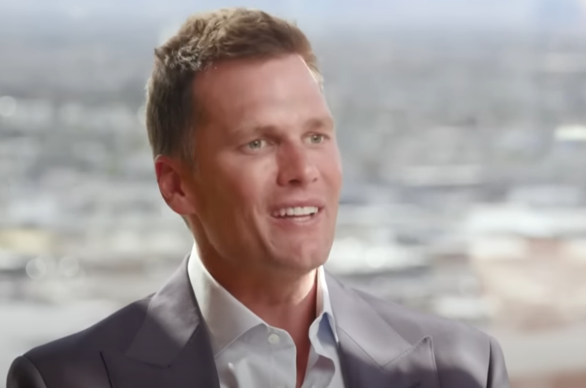O jogador de futebol americano Tom Brady