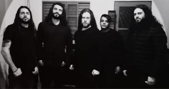 Faixas do futuro disco do grupo re&uacute;nem v&aacute;rias vertentes do Rock