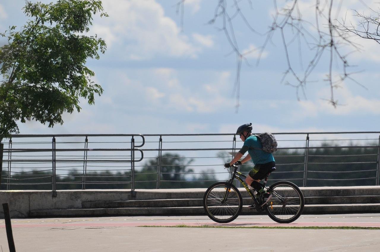 Porto Alegre ter&aacute; mais um dia de sol e calor nesta segunda-feira