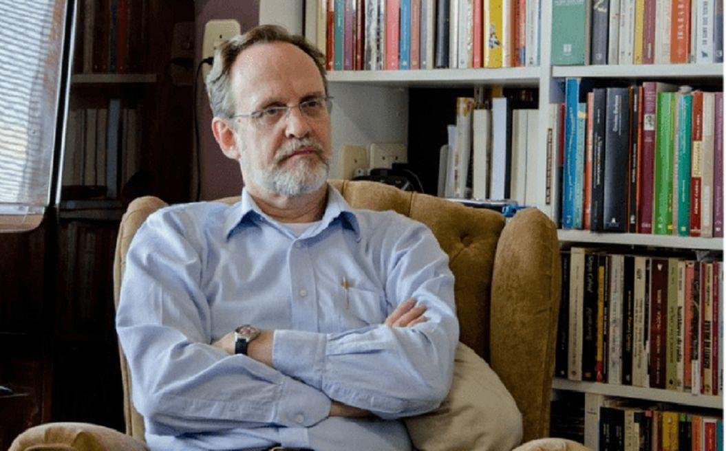 Fischer: &lsquo;&Eacute; um livro de hist&oacute;ria da cultura letrada no Brasil (...) com foco na consagra&ccedil;&atilde;o do Modernismo paulista como horizonte m&aacute;ximo, coisa que critico&rsquo;