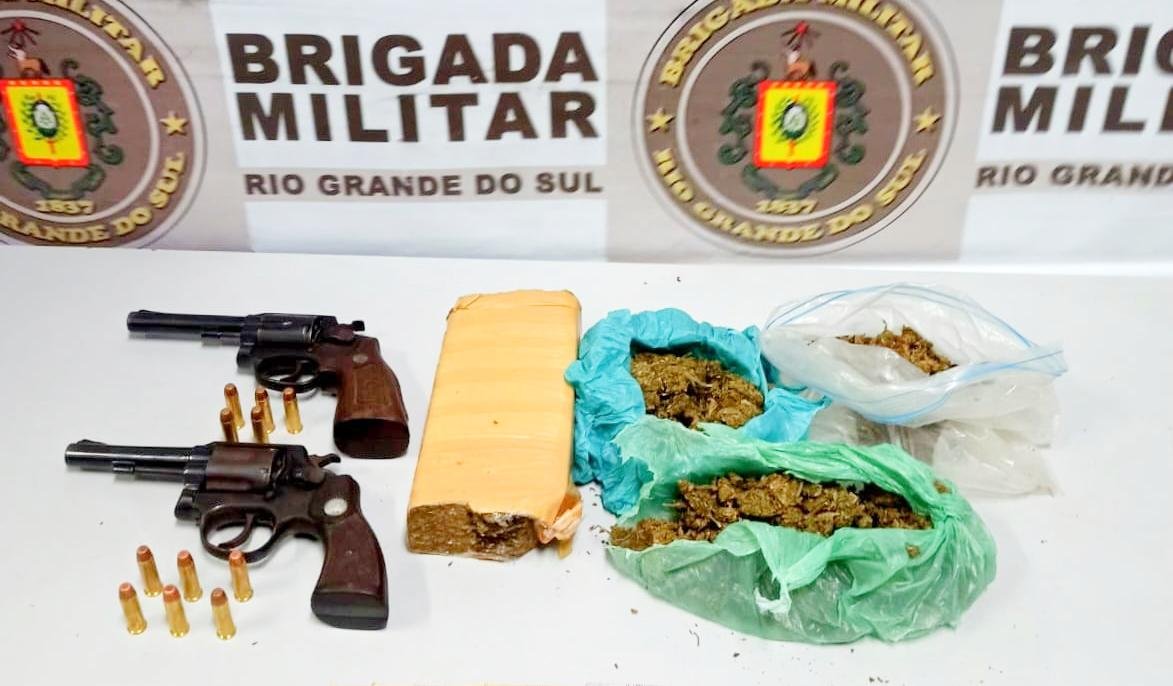 Drogas tamb&eacute;m t&ecirc;m sido recolhidas pelos policiais militares