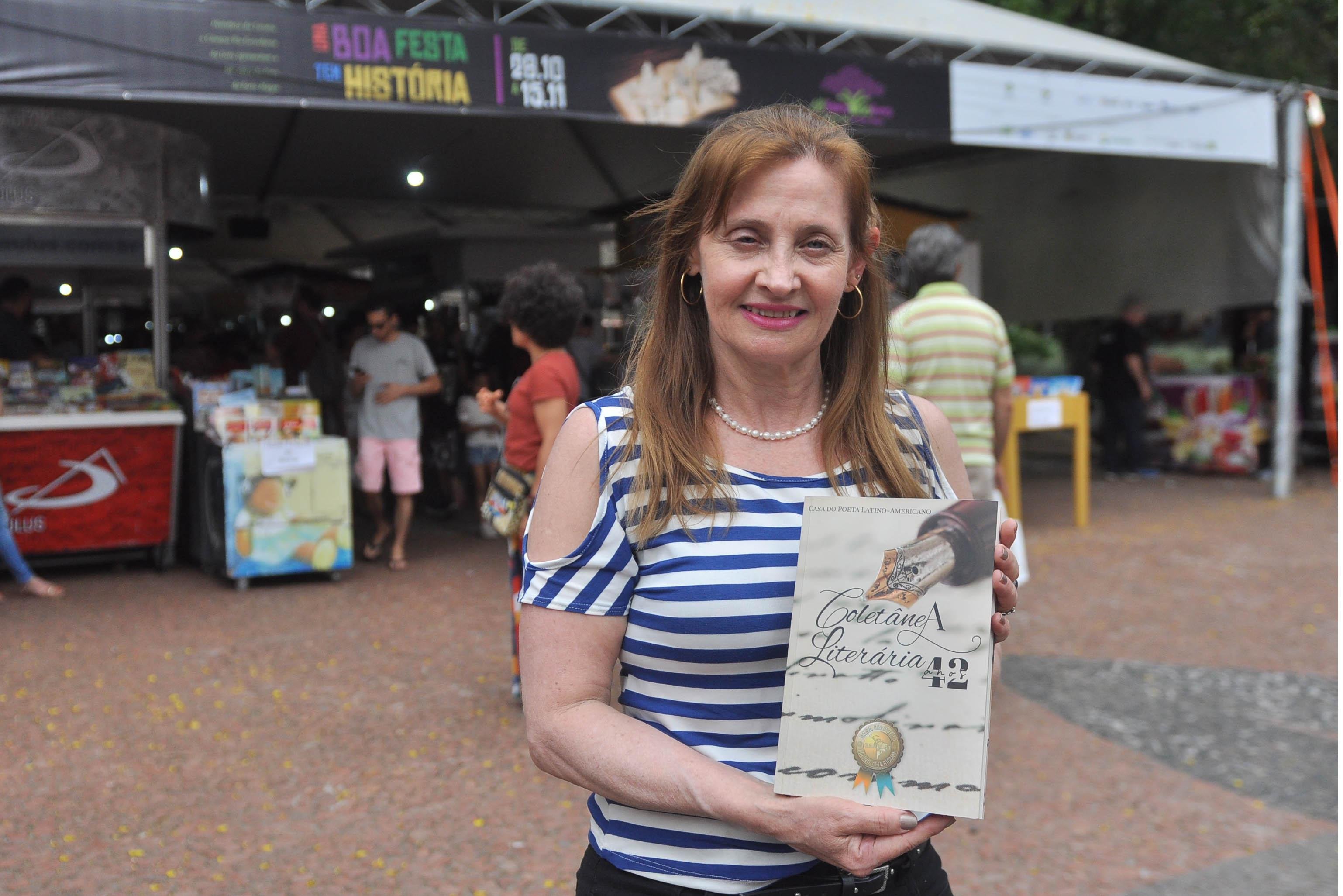 Marin&ecirc;s Bonacina, presidente da Casa do Poeta Latino-Americano e organizadora do livro