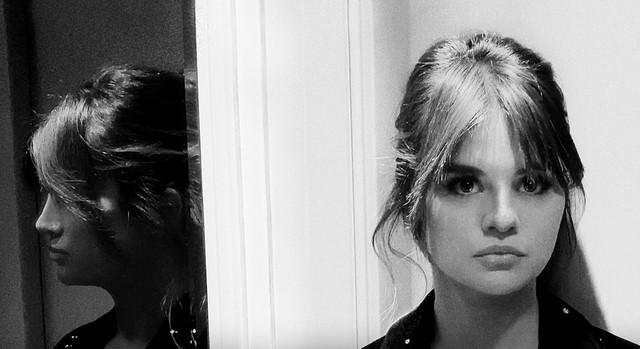 Selena Gomez lan&ccedil;a m&uacute;sica e document&aacute;rio esta semana