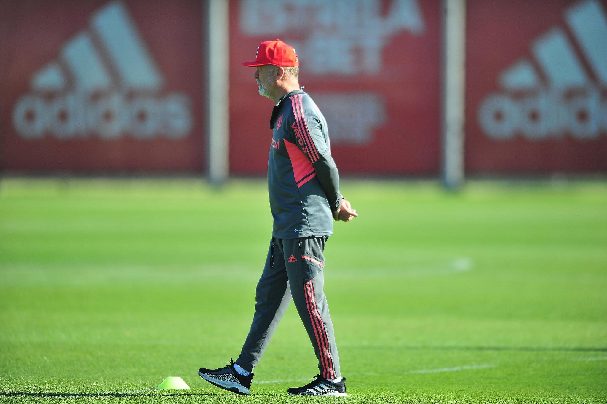 Mano prepara mudan&ccedil;as na equipe do Inter para o jogo deste s&aacute;bado