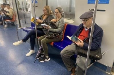 A iniciativa da Trensurb busca tamb&eacute;m incentivar a leitura e divulgar os servi&ccedil;os gratuitos do Espa&ccedil;o Multicultural Livros sobre Trilhos, a biblioteca da Trensurb