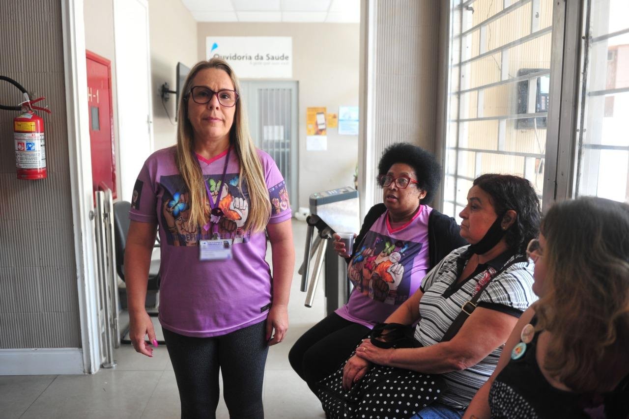 M&aacute;rcia Lima (E) tem o diagn&oacute;stico h&aacute; 13 anos, mas sente dores h&aacute; mais tempo