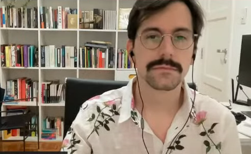 Imagem de Ant&ocirc;nio Xerxenesky retirada do bate-papo sobre o livro &ldquo;Uma tristeza infinita&rdquo;