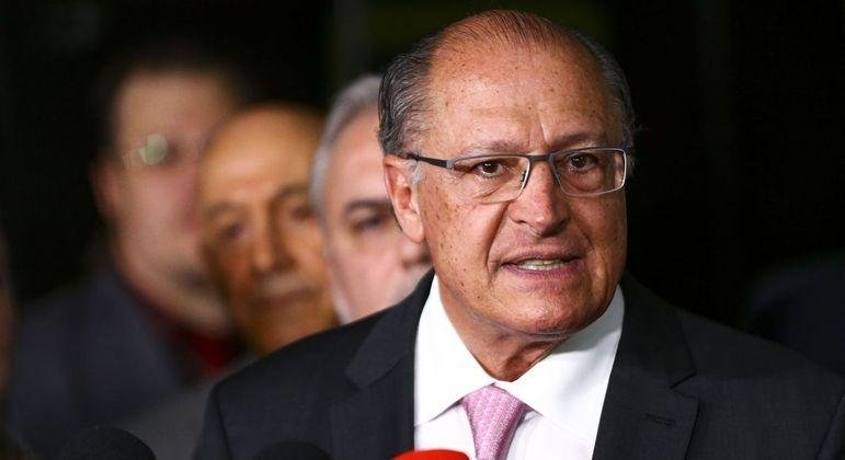 Geraldo Alckmin, vice-presidente eleito e o coordenador da equipe de transi&ccedil;&atilde;o