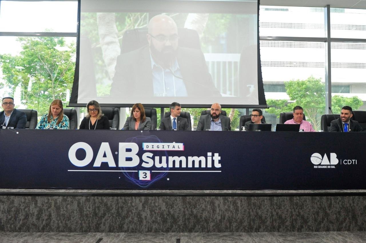 Filipe Mallmann se manifesta na 3&ordf; edi&ccedil;&atilde;o da OAB Digital Summit