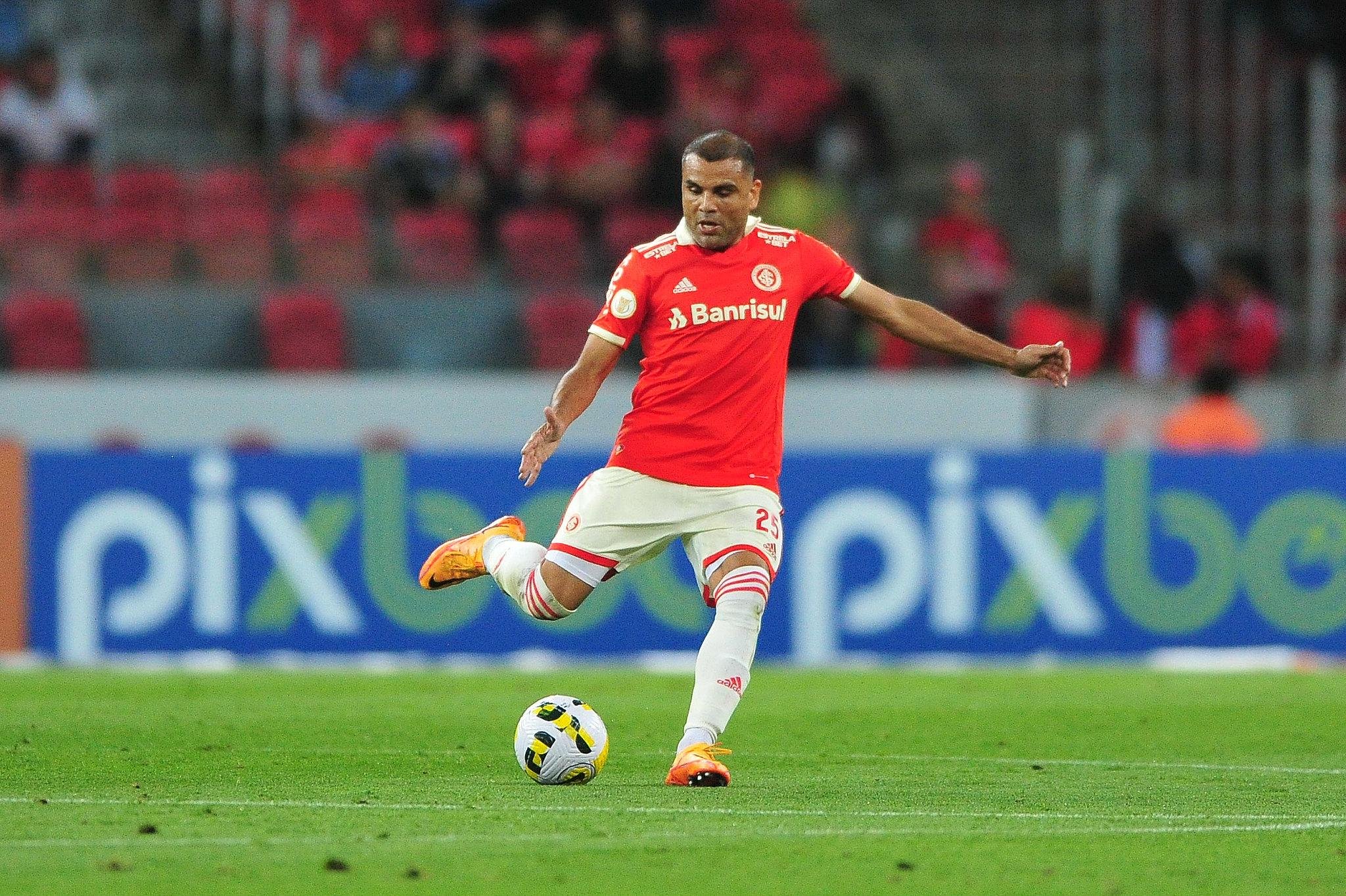 Gabriel Mercado seguir&aacute; no Beira-Rio em 2023