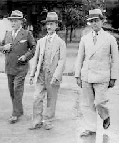 Borges de Medeiros (c), presidente do Estado, buscava mais uma reelei&ccedil;&atilde;o.