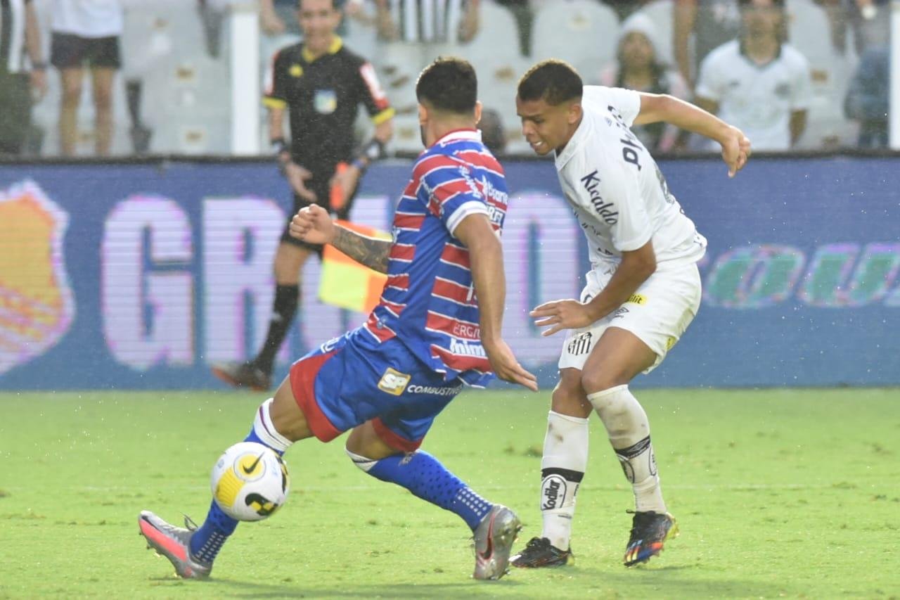 Thiago Galhardo e Mois&eacute;s marcaram no triunfo dos nordestinos por 2 a 0 na Vila Belmiro