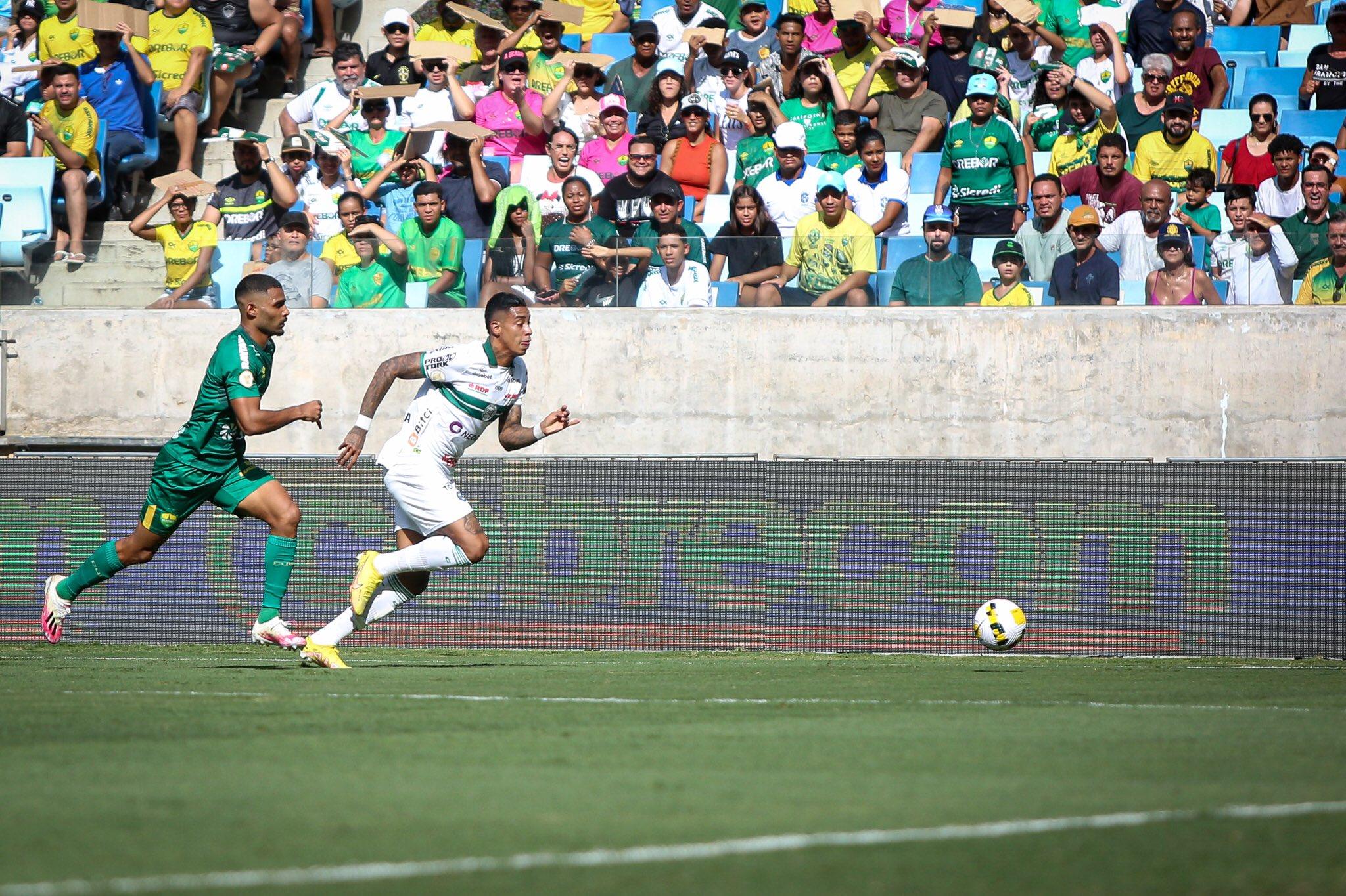 Partida ocorreu na Arena Pantanal neste domingo