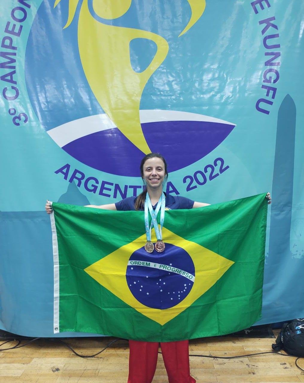 S&iacute;lvia Battastini foi ouro na modalidade Tai Chi, na qual n&atilde;o h&aacute; o uso de armas